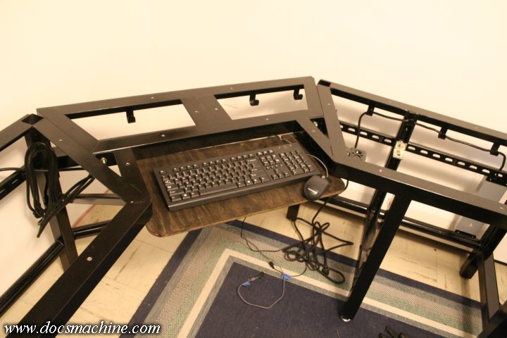 desk074.jpg